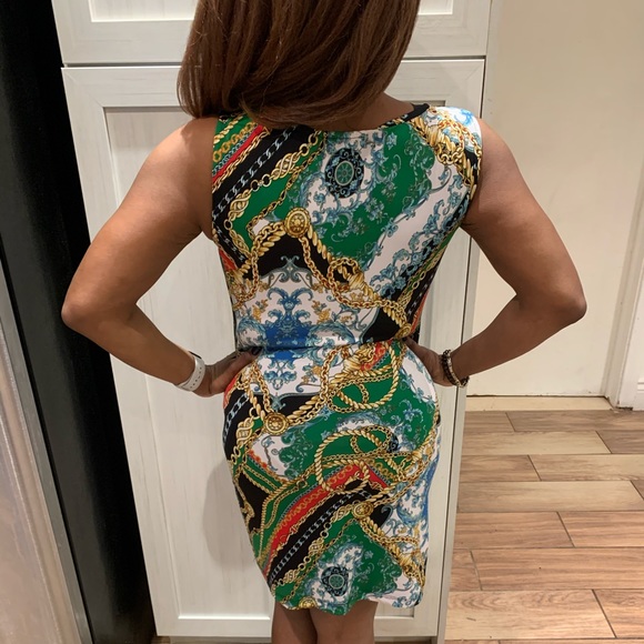 Versace’s style dress green size: large - Picture 3 of 3